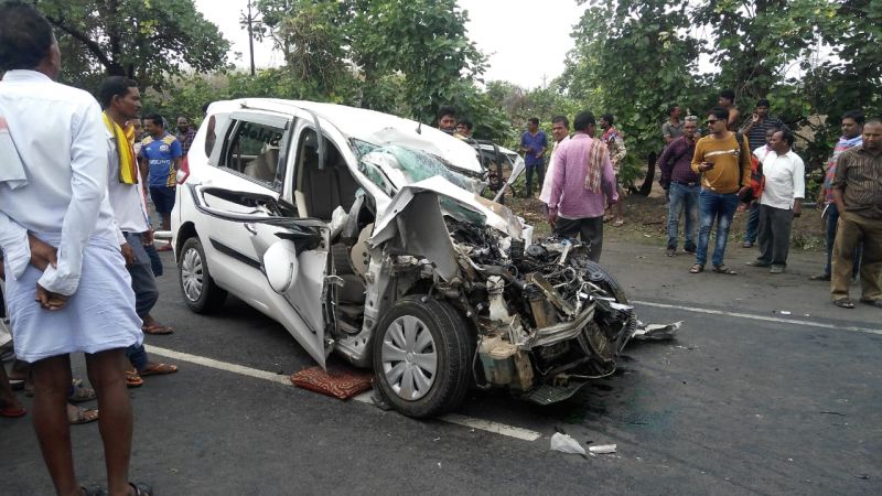 Accident in Gadchiroli district; One killed two serious | गडचिरोली जिल्ह्यात अपघात; एक ठार दोन गंभीर