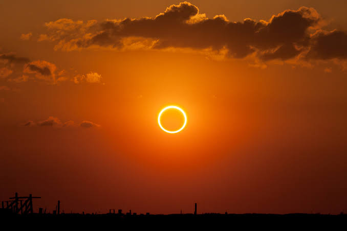 'Angular Solar Eclipse' to appear on December 7 | २६ डिसेंबरला दिसणार ‘कंकणाकृती सूर्यग्रहण’