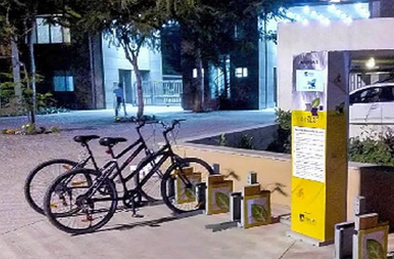 The first experiment in the country to build a 90 degree bicycle | ९० अंशात सायकल उभी करण्याचा देशातील पहिला प्रयोग