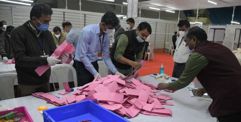 Graduate constituency elections; Counting begins in Nagpur | पदवीधर मतदारसंघ निवडणूक; नागपुरात मतमोजणी सुरू