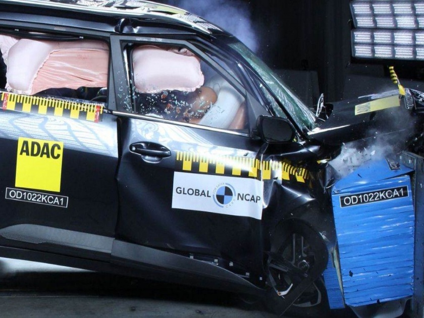 How safe are the six airbags though Kia Karens; Got three stars in Global ncap crash test | सहा एअरबॅग तरी किया कॅरेन्स किती सुरक्षित; ग्लोबल एनकॅपमध्ये मिळाले तीन स्टार