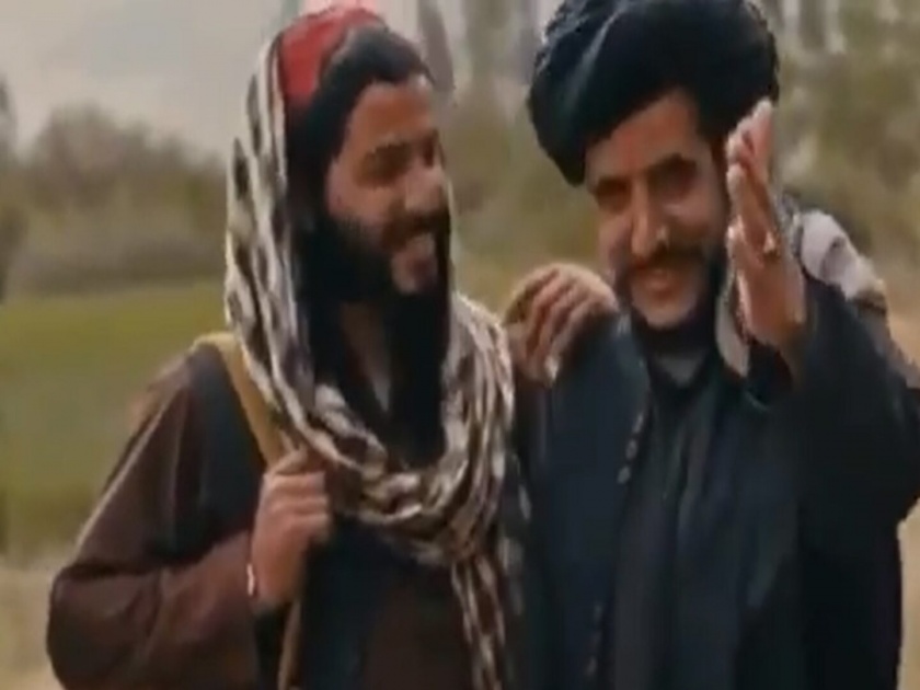 Taliban made fun of female reporters question in Afghanistan old video went viral | VIDEO : रिपोर्टरने महिलेबाबत विचारला प्रश्न, ऐकताच हसू लागले तालिबानी; म्हणाले - कॅमेरा बंद करा!