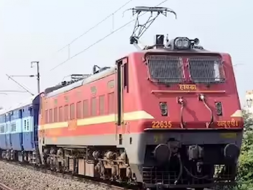 The safety of trains in the state depends on interlocking, Nowhere else except Konkan does the Kavach system exist | राज्यात रेल्वेगाड्यांची सुरक्षितता इंटरलॉकिंगच्या भरवशावरच!, कोकणाव्यतिरिक्त अन्यत्र कोठेही 'कवच' प्रणाली नाही