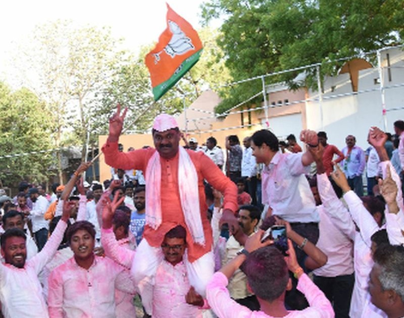  BJP's magic is going on again | भाजपाची जादू पुन्हा चालली