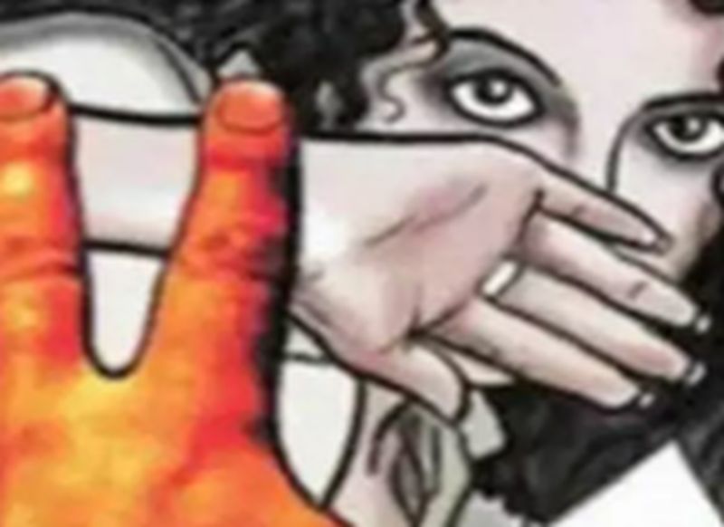 Marriage torture for 5 lakhs, 2 for crime | २ लाखांसाठी विवाहितेचा छळ, ६ जणांवर गुन्हा दाखल