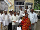 Locked by farmers to Talathi office in Kari village | कारी गावात तलाठी कार्यालयास शेतकºयांनी ठोकले कुलूप