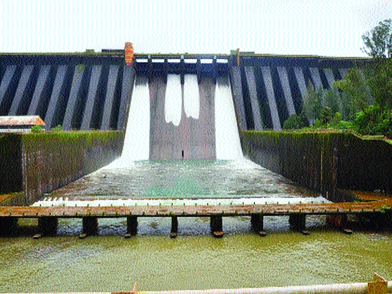 Lokmat Exclusive ... and open doors of Jayakwadi dam, start dropping water from 23 reservoirs | लोकमत एक्सक्लुझिव्ह...तर जायकवाडी धरणाचे दरवाजे उघडणार, 24 धरणांमधून पाणी सोडण्यास सुरुवात