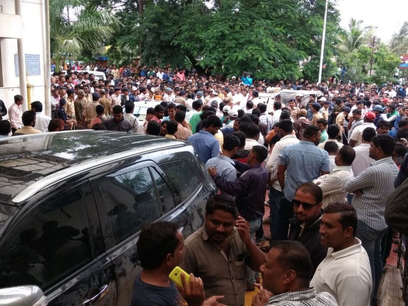 After the arrest of Udayan Raj, Improved Bandh | उदयनराजेंच्या अटकेनंतर सातारकरांचा उत्स्फूर्त बंद