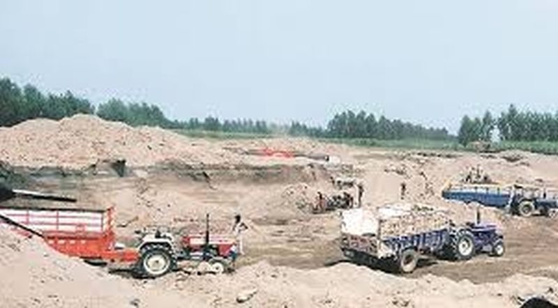 Now waiting for environmental approval for sand ghat auction! | वाळू घाटांच्या लिलावासाठी आता पर्यावरण मान्यतेची प्रतीक्षा!