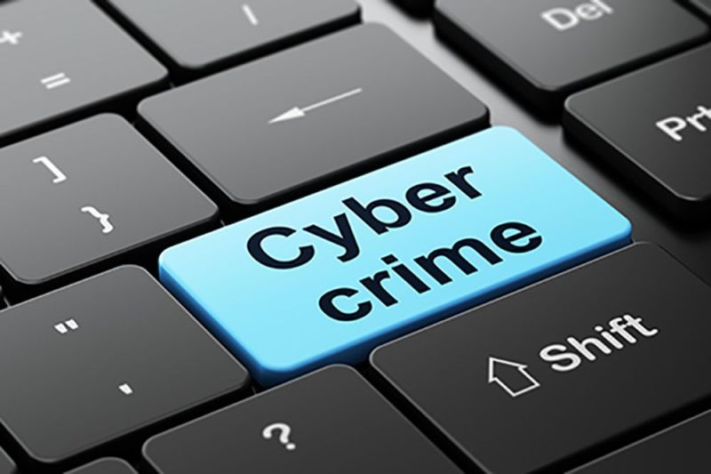 Cybercriminals hit computer company manager in Nagpur | कॉम्प्युटर कंपनीच्या मॅनेजरला सायबर गुन्हेगारांचा फटका; फेसबुकची मैत्री नडली
