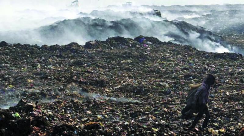 Disposal can be done on Deonar dumping ground till December 31 | देवनार डम्पिंग ग्राउंडवर ३१ डिसेंबरपर्यंत कचऱ्याची विल्हेवाट लावणे शक्य