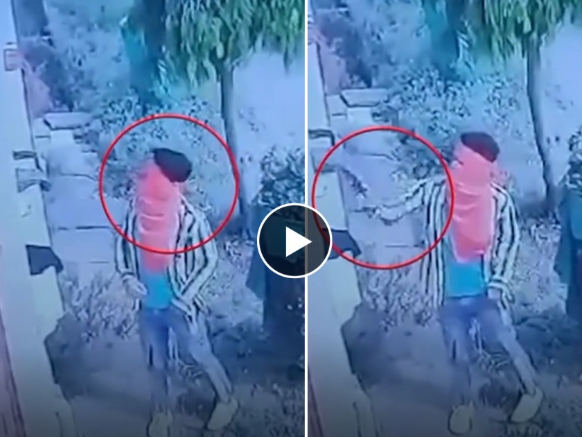 Man spotted stealing ladies underwear in Jabalpur watch video | चड्डी चोराचा थैमान! घराबाहेर वाळत घातलेले महिलांचे अंडरगारमेंट्स पळवतो