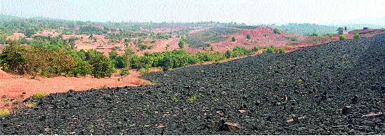 'Sarfanala' stuck due to land acquisition! Project for the blessing of Gadhinglaj with the Azara West Area is 220 hectare | जमीन संपादनाअभावी रखडला ‘सर्फनाला’! आजरा पश्चिम भागासह गडहिंग्लजला वरदान ठरणारा प्रकल्प २२० हेक्टर जमीन देय