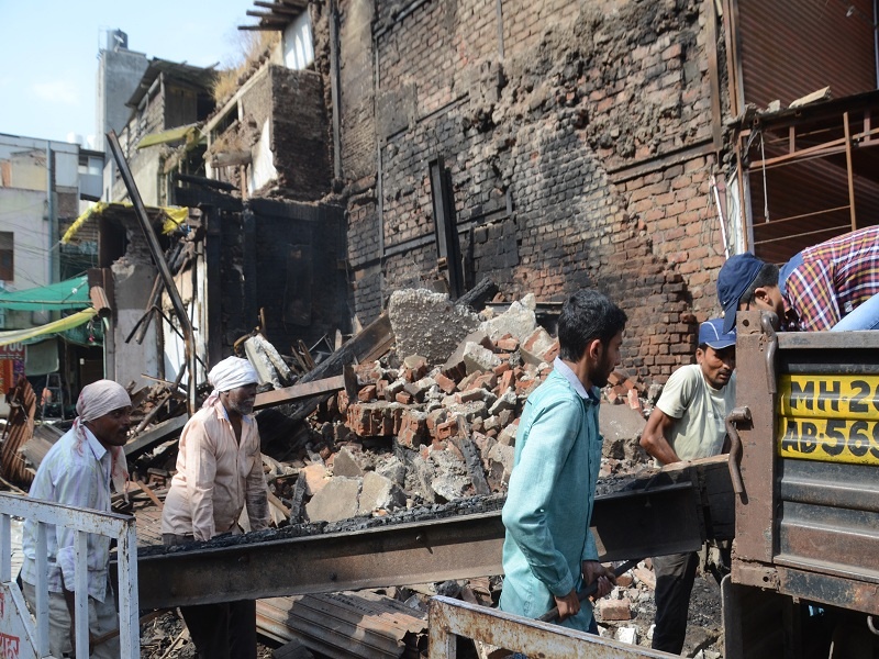 Aurangabad Violence: Suspect to burn shop in Gulmandi during riots | Aurangabad Violence : दंगली दरम्यान गुलमंडीवर दुकान जाळणे संशयास्पद