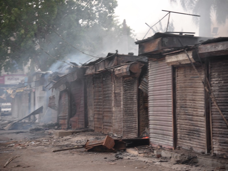 Aurangabad Violence: 24 rioters detained till Thursday; Appearance of the court | Aurangabad Violence : २४ दंगलखोरांना गुरुवारपर्यंत कोठडी; कोर्टाला छावणीचे स्वरूप