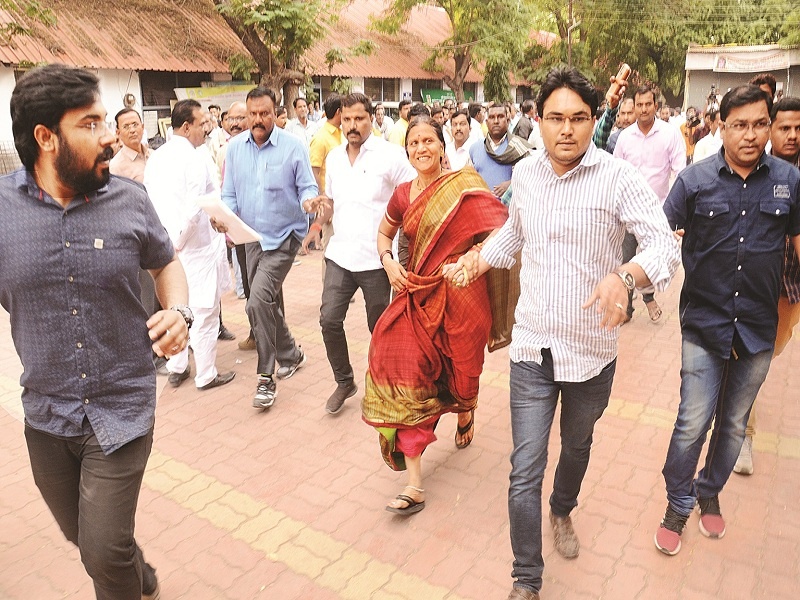 'High Voltage Drama' in Aurangabad Zilla Parishad President-Vice President Elections | जिल्हा परिषद अध्यक्ष-उपाध्यक्ष निवडणुकीत ‘हाय व्होल्टेज ड्रामा’