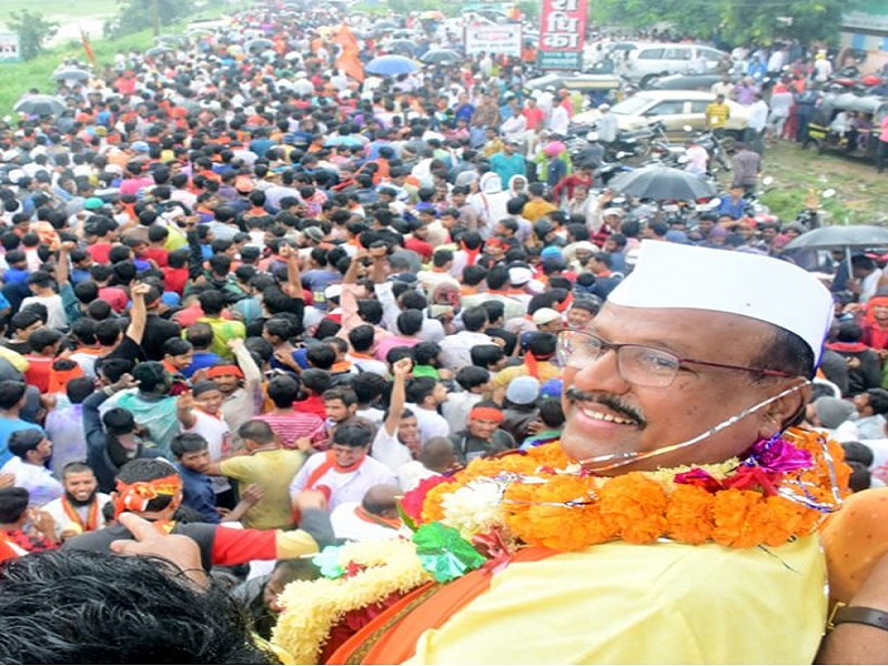 Maharashtra Election 2019 : Sattar defeated all united opposition; 'Hat-trick' from Shivsena | एकवटलेल्या विरोधकांना सत्तारांची धोबीपछाड; सेनेतून साधली ‘हॅटट्रिक’ 
