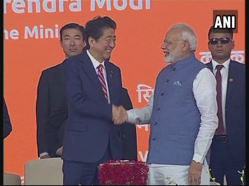 Live Updates: Bhumi Pujan of the country's first bullet train | देशातील पहिल्या बुलेट ट्रेनचं पंतप्रधान मोदी व जपानचे पंतप्रधान शिंजो आबे यांनी केलं भूमिपूजन