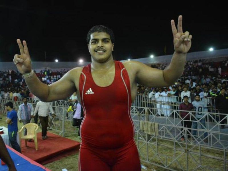 Maharashtra Kesari wrestling: Defending champion Abhijit Katke started off WELL | महाराष्ट्र केसरी कुस्ती : गतविजेत्या अभिजित कटकेची धडाक्यात सुरुवात
