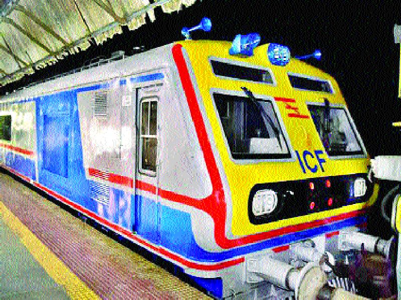 Railway Minister Piyush Goyal announces AC local, run from January 1 in Mumbai | मुंबईत १ जानेवारीपासून धावणार एसी लोकल, रेल्वेमंत्री पीयूष गोयल यांची घोषणा