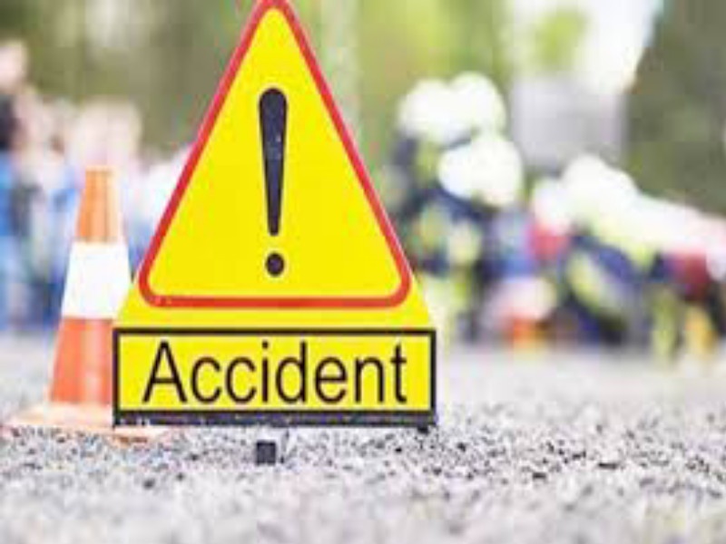 Bank employee death in accident on morgaon road | मोरगाव रस्त्यावर गार्ड स्टोनला धडकल्याने दुचाकीचा अपघात; बँक कर्मचारी जागीच ठार