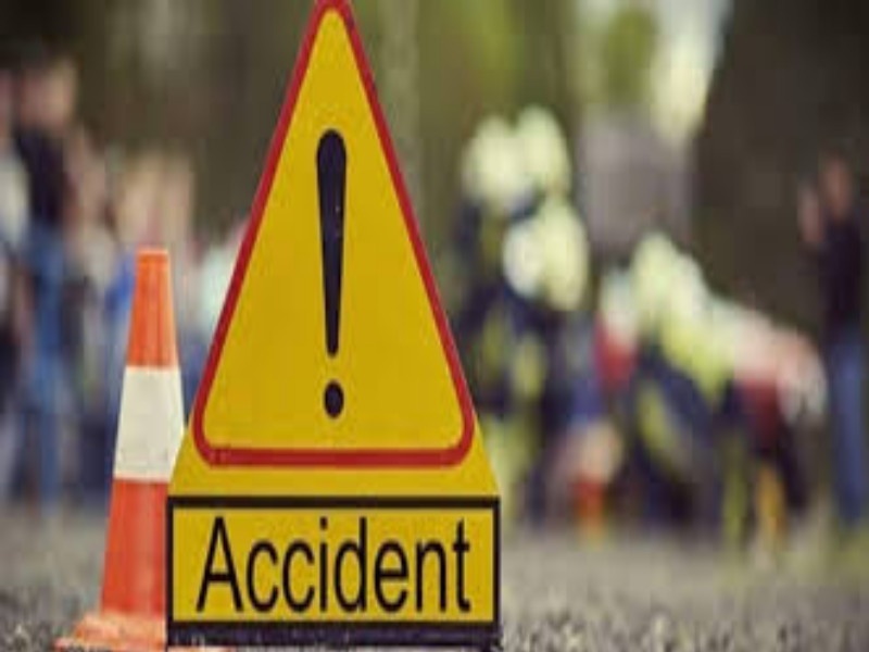 One killed and four injured in accident | एकविरा देवीला जाणाऱ्या पायी पालखीला अज्ञात वाहनाची धडक; एकाचा मृत्यू, चार जण जखमी 