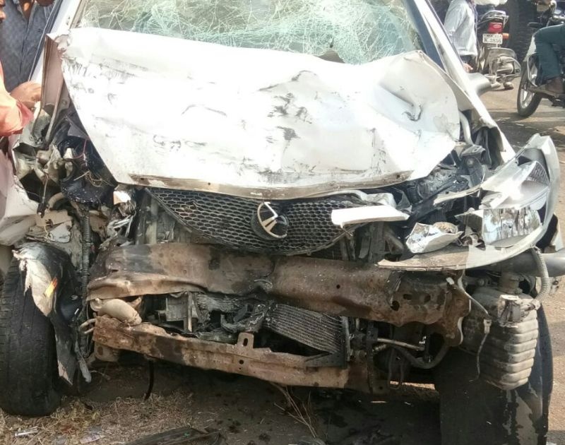 Mangrulpar: Two people killed on the spot in Indica and Cruiser accident | मंगरूळपीर : इंडिका व क्रूझरच्या अपघातात दोन जण जागीच ठार 