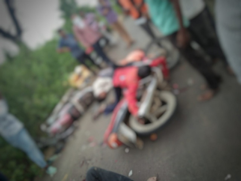 The two-wheeler collided head-to-head on a winding road at Soyagaon; Death of both | वळण रस्त्यावर भरधाव दुचाकी समोरासमोर धडकल्या; दोघांचा मृत्यू