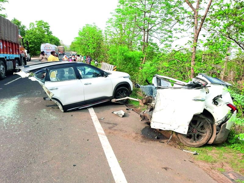 Three women killed in car accident near Nagpur | नागपूरनजीक भीषण अपघातात कारचे दाेन तुकडे :  तीन महिलांचा मृत्यू 