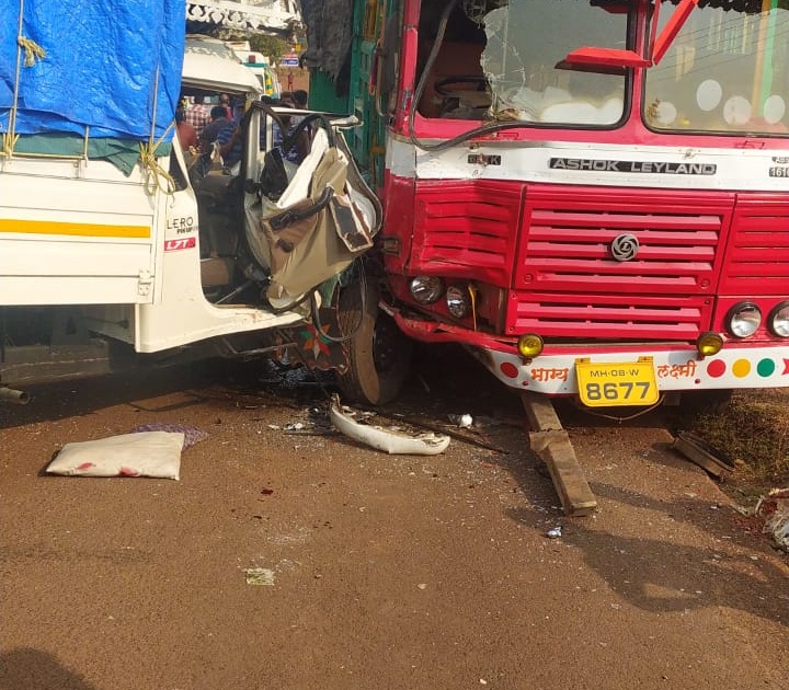 Truck - Bolera pickup driver injured in accident | ट्रक - बोलेरा पिकपच्या अपघातात चालक जखमी