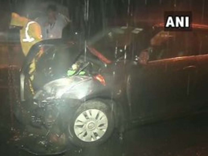 eight peoples were injured in a road accident in Mumbai | मुंबईत तीन वाहनांचा विचित्र अपघात, आठ जण जखमी