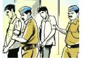 All four accused who looted eight lakhs | सावरखेड जवळ आठ लाखांची लुट करणारे चारही आरोपी अटकेत