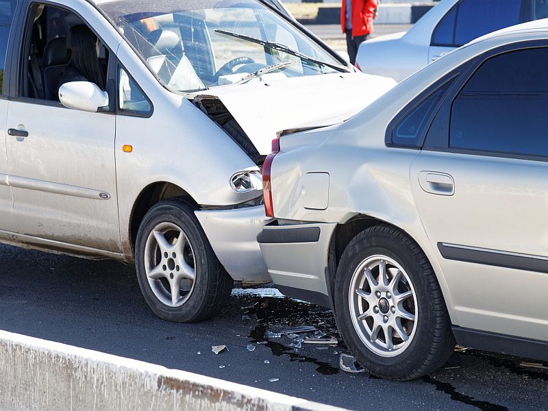 The accident happened due to unmanageable driver | विनापरवाना वाहन चालकांमुळे घडले १ हजार ६१६ अपघात