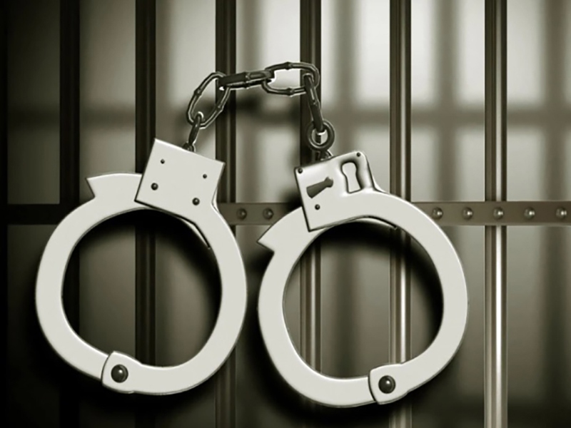 Panhala police arrested in atrocity case | अत्याचार प्रकरणातील पन्हाळ्याच्या पोलिसाला अटक
