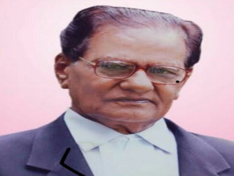 Father of the Chief Justice of Mumbai High Court Naresh Patil was death | मुंबई उच्च न्यायालयाचे मुख्य न्यायमूर्ती नरेश पाटील यांना पितृशोक