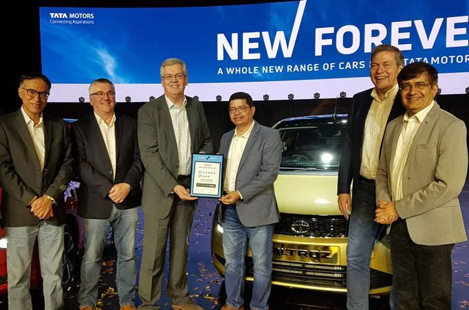 Maruti should build 'Five Star safty' car; Challenge given at launch of Tata Altroz by Globle NCAP CEO | मारुतीने 'फाईव्ह स्टार' कार बनवून दाखवाव्यात; टाटा अल्ट्रॉझच्या लाँचिंगवेळी ओपन चॅलेंज