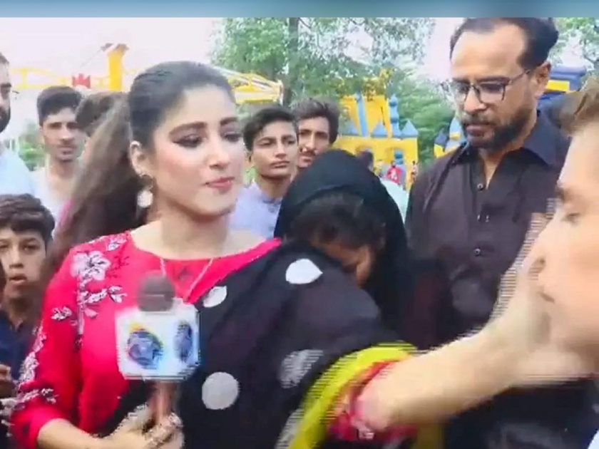 Pakistan lady chand nawab woman reporter slapped boy for misbehavior while reporting video viral | पाकिस्‍तानात आता लेडी 'चांद नवाब', महिला रिपोर्टरनं LIVE दरम्यान मारली मुलाच्या कानाखाली, VIDEO व्हायरल