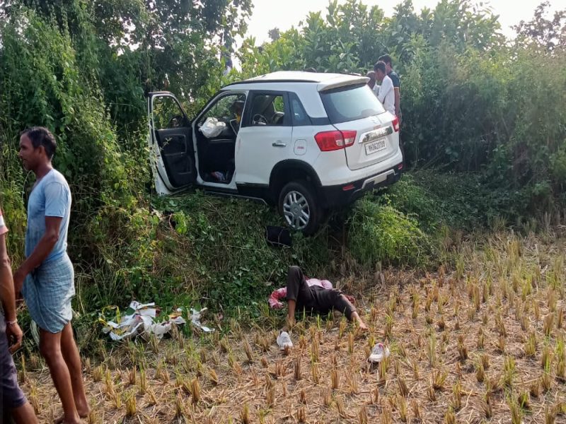 One youth killed, four injured in Car Accident in Bhandara | भरधाव कार झाडावर आदळली; एक तरुण ठार, चार जखमी, दसऱ्याच्या दिवशी गावावर शोककळा