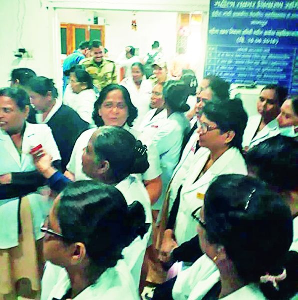    Mayo: Nurses agitation for salaries | मेयो : वेतनासाठी परिचारिकांचे आंदोलन 