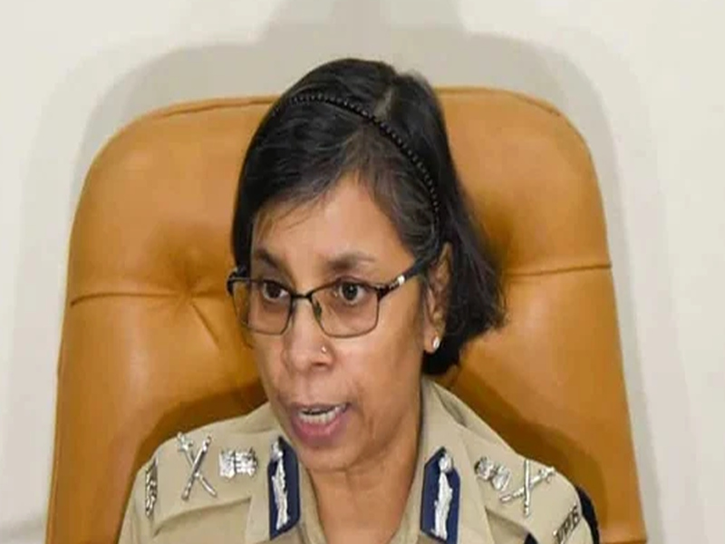 Complaint against six persons including Rashmi Shukla | रश्मी शुक्लांसह सहा जणांविरुद्ध तक्रार; ‘कॉल टॅपिंग’च्या साधनांचा गैरवापर
