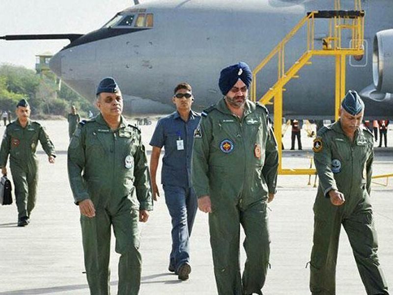 Indian Air Strike on Pakistan air force restricted its action to terrorist camp avoids residential area | Indian Air Strike on Pakistan: भारतीय वायुदलाचा सूज्ञपणा; पाकिस्तानी नागरिकांच्या केसालाही धक्का नाही!