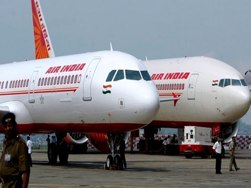 Delayed Air India aircraft in the next day | दुसऱ्या दिवशीही एअर इंडियाची विमाने विलंबाने