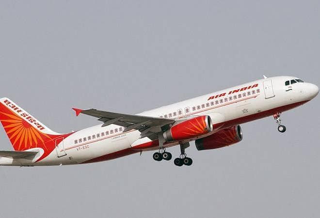 Air India's flight to Delhi flew via Hyderabad | एअर इंडियाचे दिल्लीचे विमान हैदराबादमार्गे उडाले
