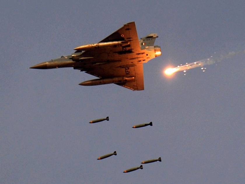 Indian Air Force showcases story of Balakot aerial strikes in promotional video | वायुसेनेला सलाम... बालकोटचं शौर्य आणि 'अभिनंदनीय' पराक्रमाचा व्हिडीओ प्रसिद्ध!