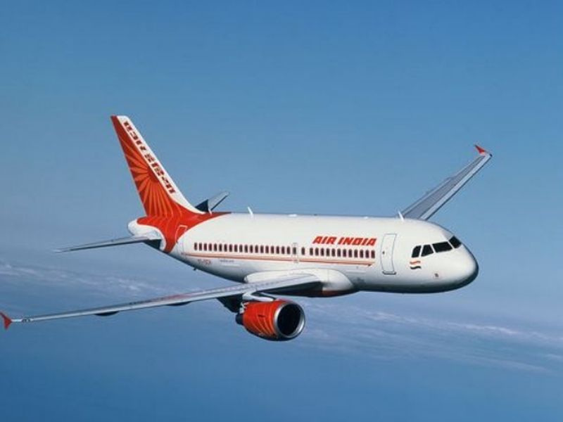 Air India plane hits building at Stockholm airport | एअर इंडियाचे विमान इमारतीला धडकले