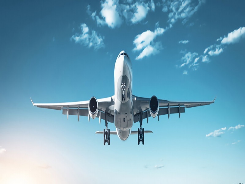 Good news! SpiceJet's big announcement; Flights will be available from Pune to five cities | पुणेकरांसाठी खूशखबर! 'स्पाईसजेट' विमान कंपनीची मोठी घोषणा; 'या' पाच शहरांसाठी विमान सेवा होणार सुरु  