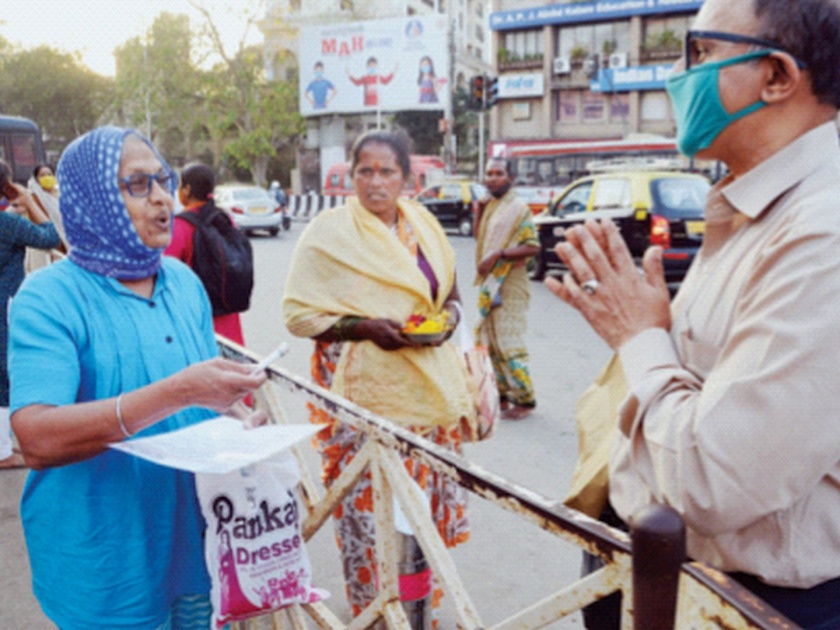 Actress Aishwarya Rane need financial help appeals devotees outside siddhi vinayak temple | अशोक सराफ, लक्ष्मीकांत बेर्डेंसोबत काम केलेल्या अभिनेत्रीची बिकट अवस्था; मदतीसाठी पोहोचल्या देवाच्या दारी