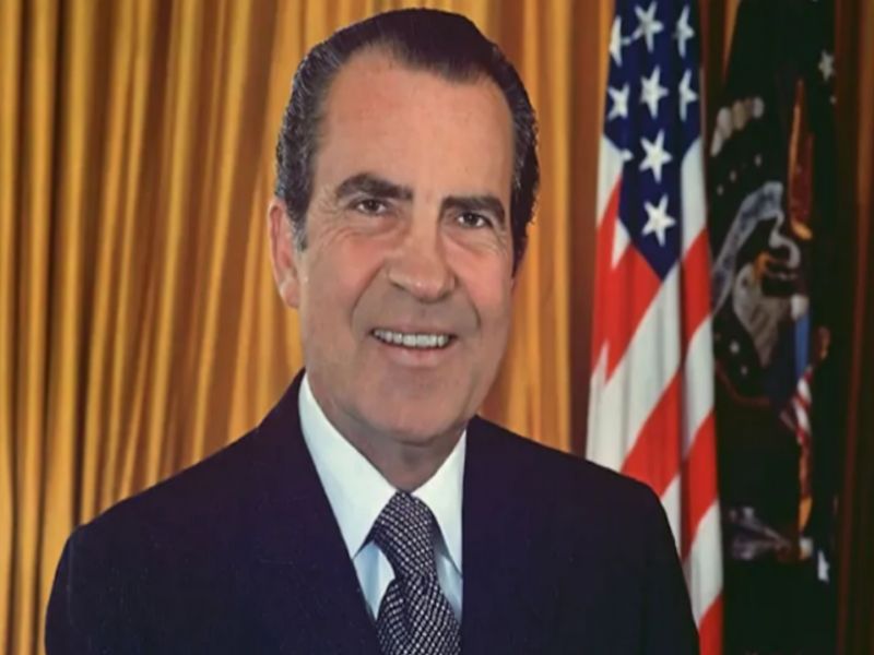 Nixon's perversion | निक्सन यांची विकृती