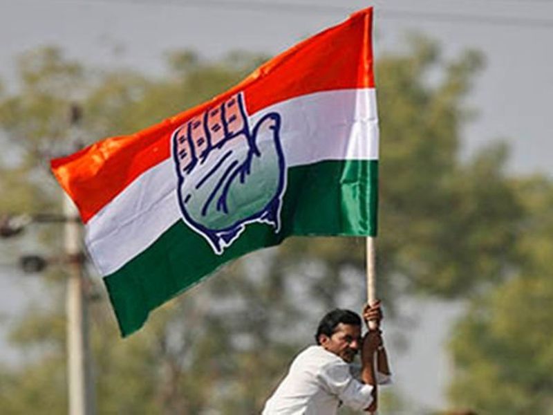 bhopal Congress leader's tongue collapses, BJP vows against female candidate by ajiy singh | काँग्रेस नेत्याची जीभ घसरली, भाजपच्या महिला उमेदवाराबद्दल अपशब्द