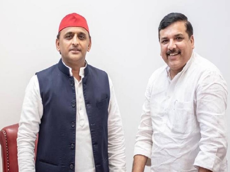 AAP's Sanjay Singh meets Akhilesh Yadav, hints at alliance with Samajwadi Party | आप-सपामध्ये होणार युती? अखिलेश यादव व संजय सिंहांच्या भेटीनंतर राजकीय चर्चांना उधाण